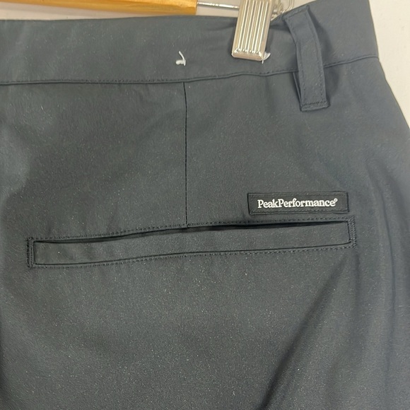 Peak Performance Black Golf Shorts - Picture 5 of 7